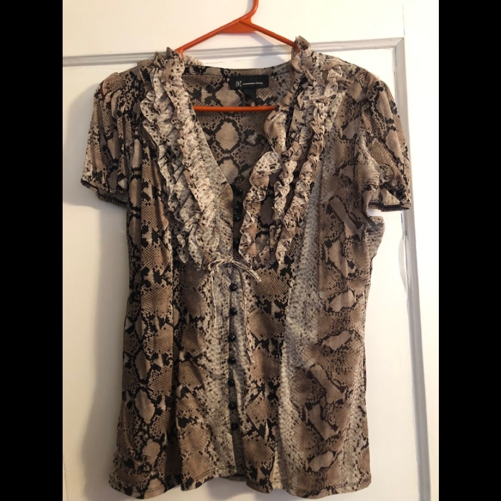Womens top very pretty XL